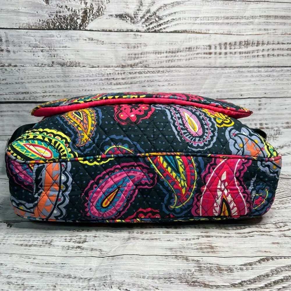 Vera Bradley Essential Messenger‎ Bag in Twilight Paisley Laptop Bag EUC
